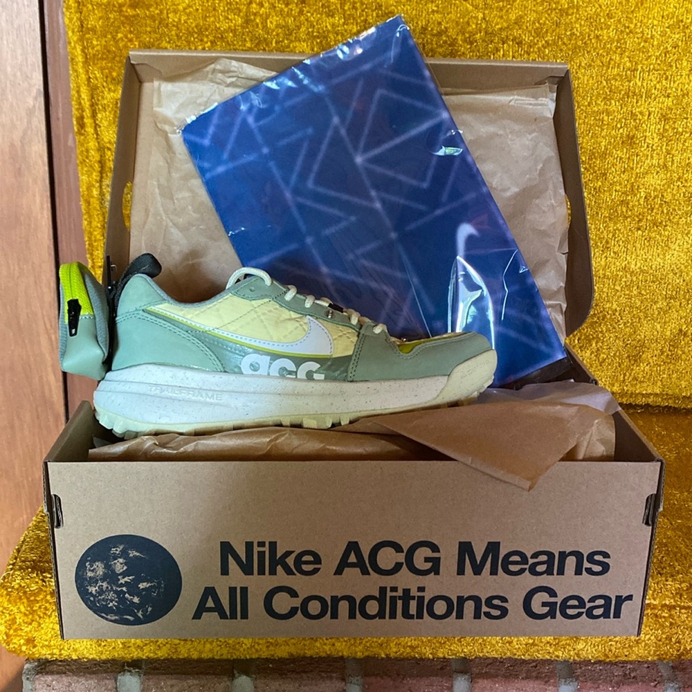 Nike acg lowcate fm women’s 5.5